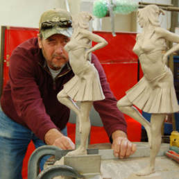 sculpter in a foundry